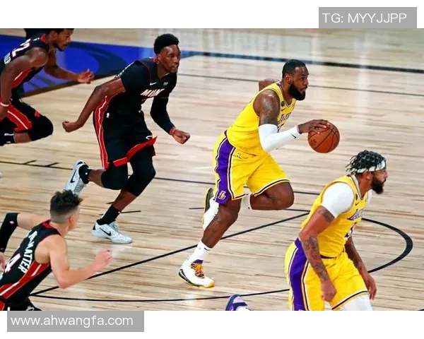 NBA总决赛首场对决湖人热火精彩回放全场比赛精彩瞬间回顾